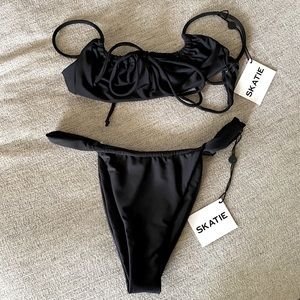 NWT Skatie black bikini - Demi Top & Bobbi Bottom